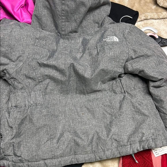 The North Face Kids Grey Jacket - Picture 11 of 11